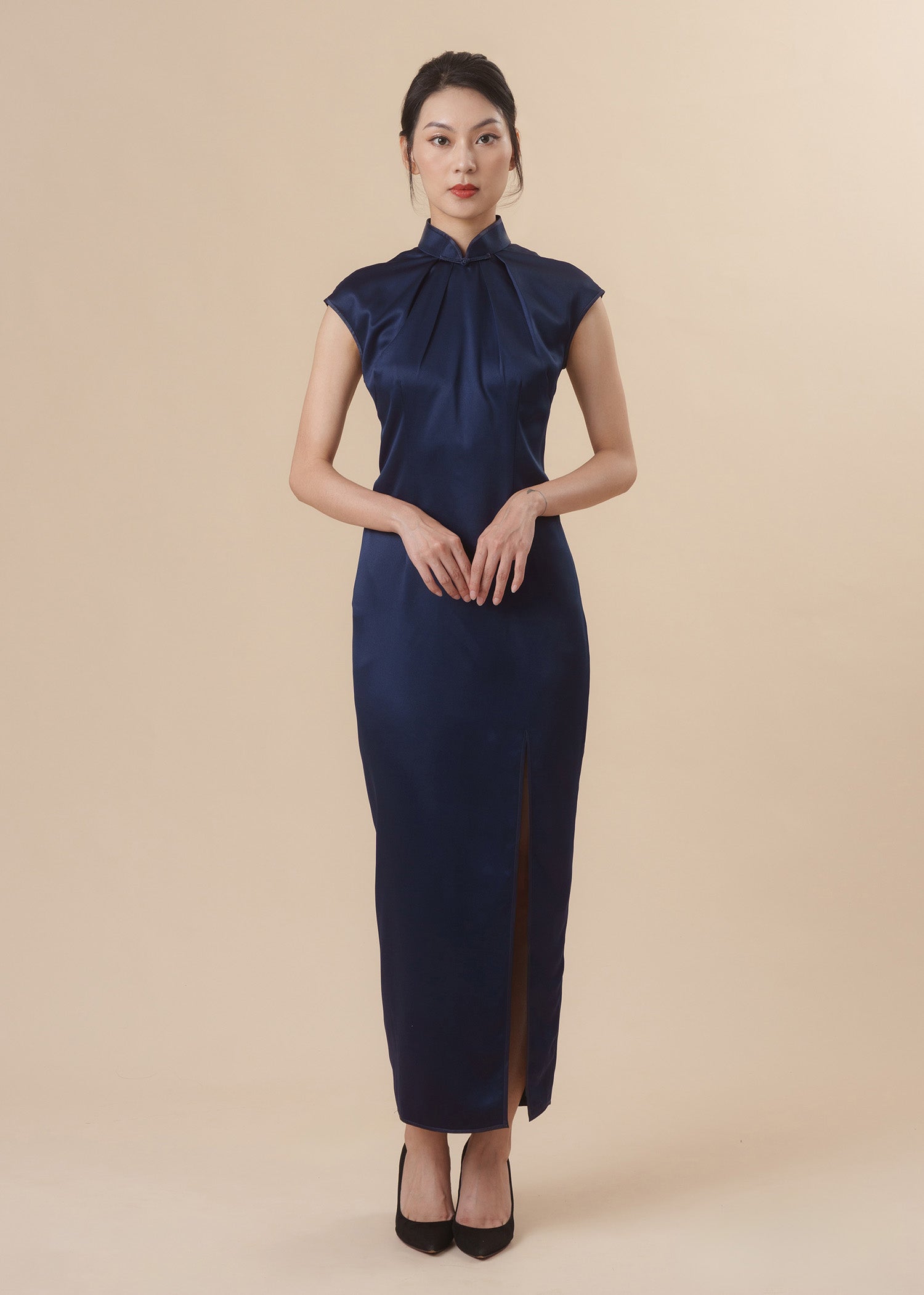 Gloxinia Cap Sleeve Qipao (Dark Blue)