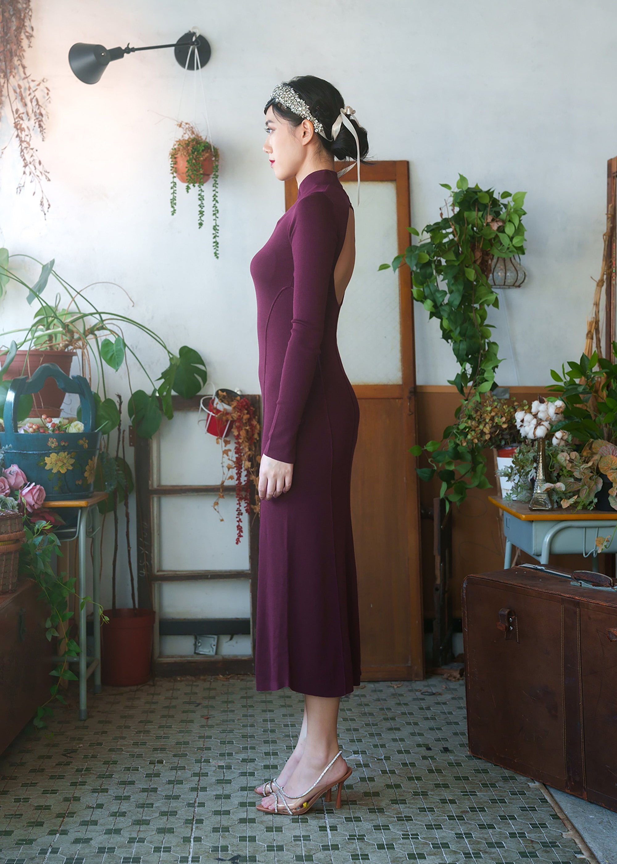 Long Sleeves Open Back Knitted Qipao (Burgundy)