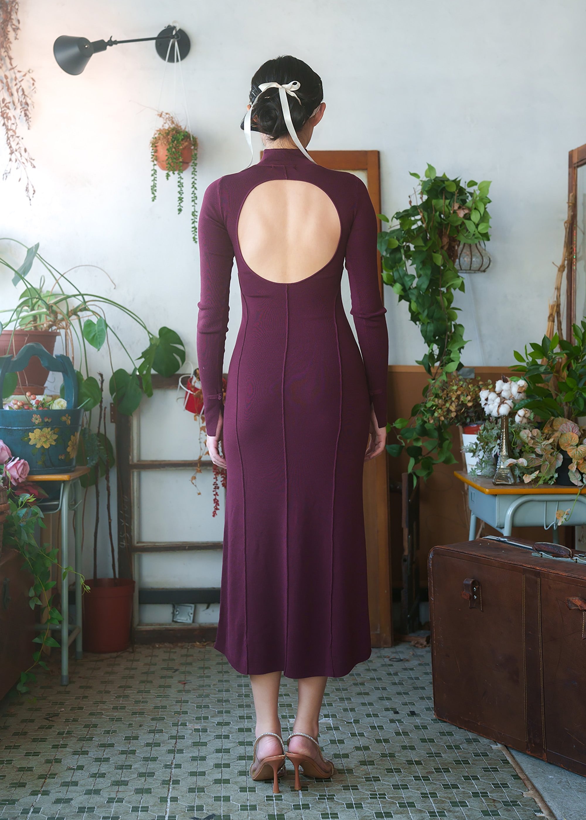 Long Sleeves Open Back Knitted Qipao (Burgundy)