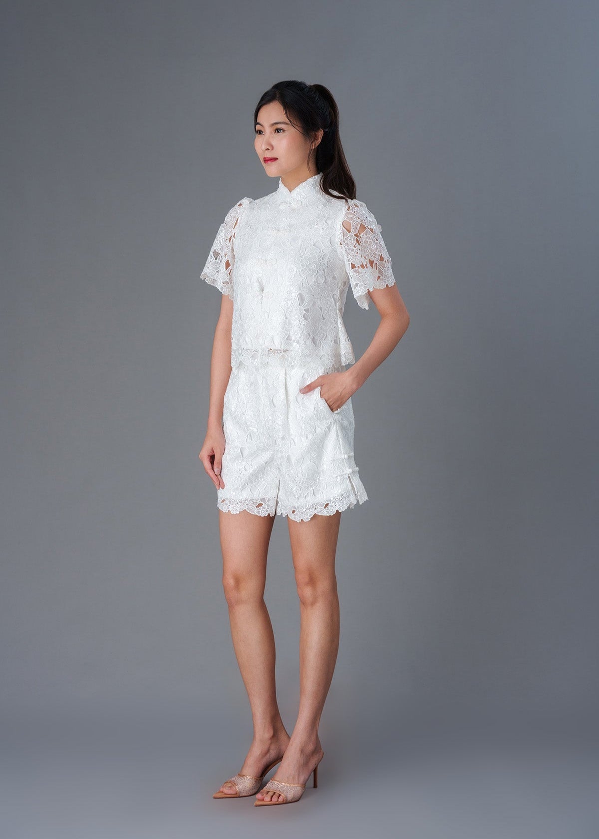 Sequinned Lace Qipao Shorts (White)