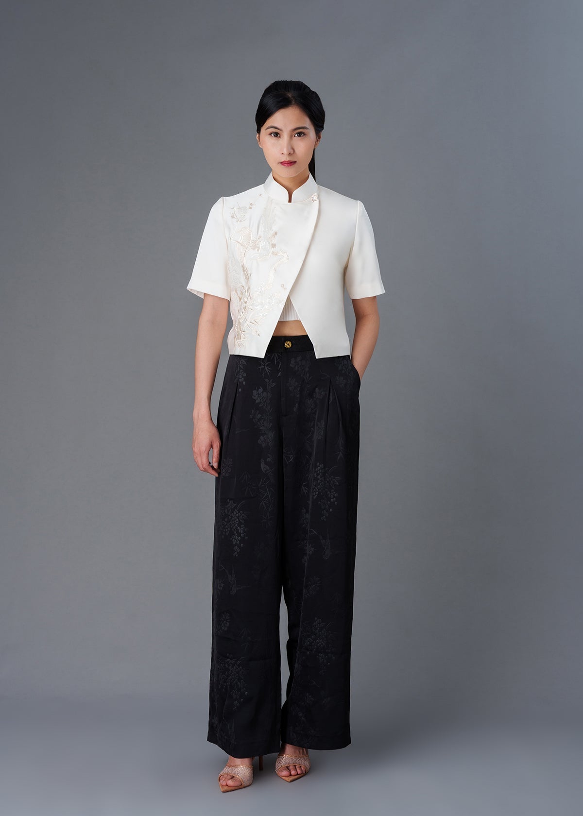 Short Sleeve Embroidered Jacket (Off White)