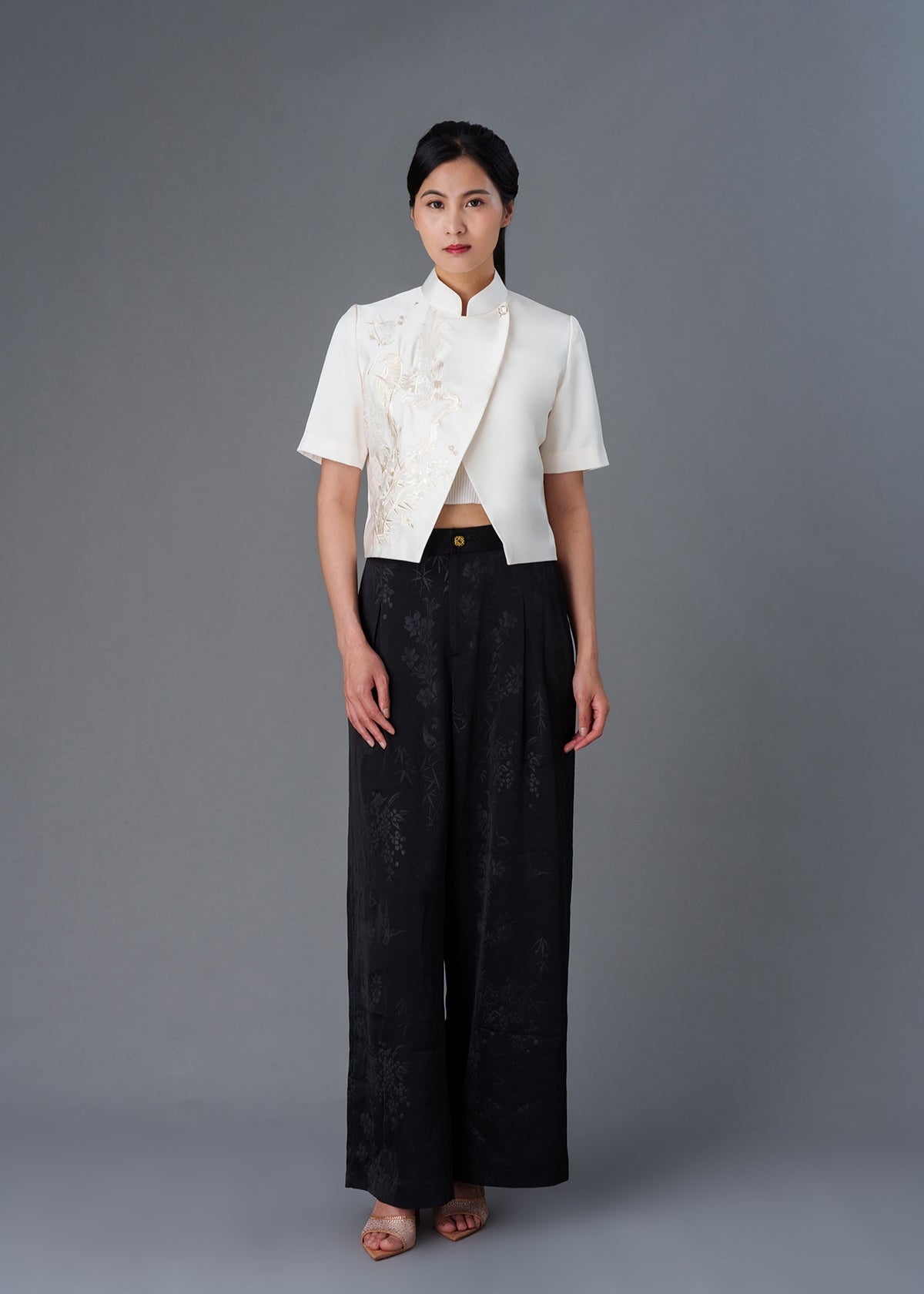 Short Sleeve Embroidered Jacket (Off White)