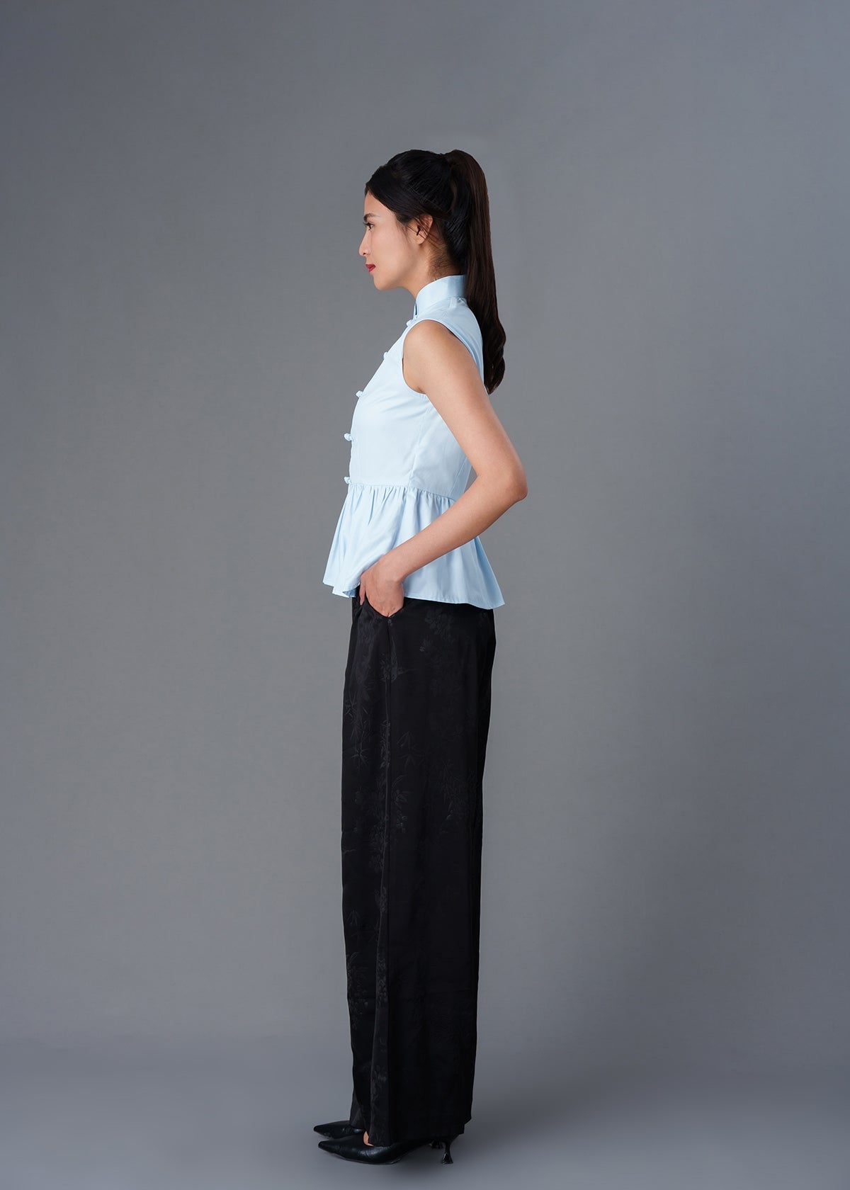 Sleeveless Ruffle Qipao Top (Light Blue)