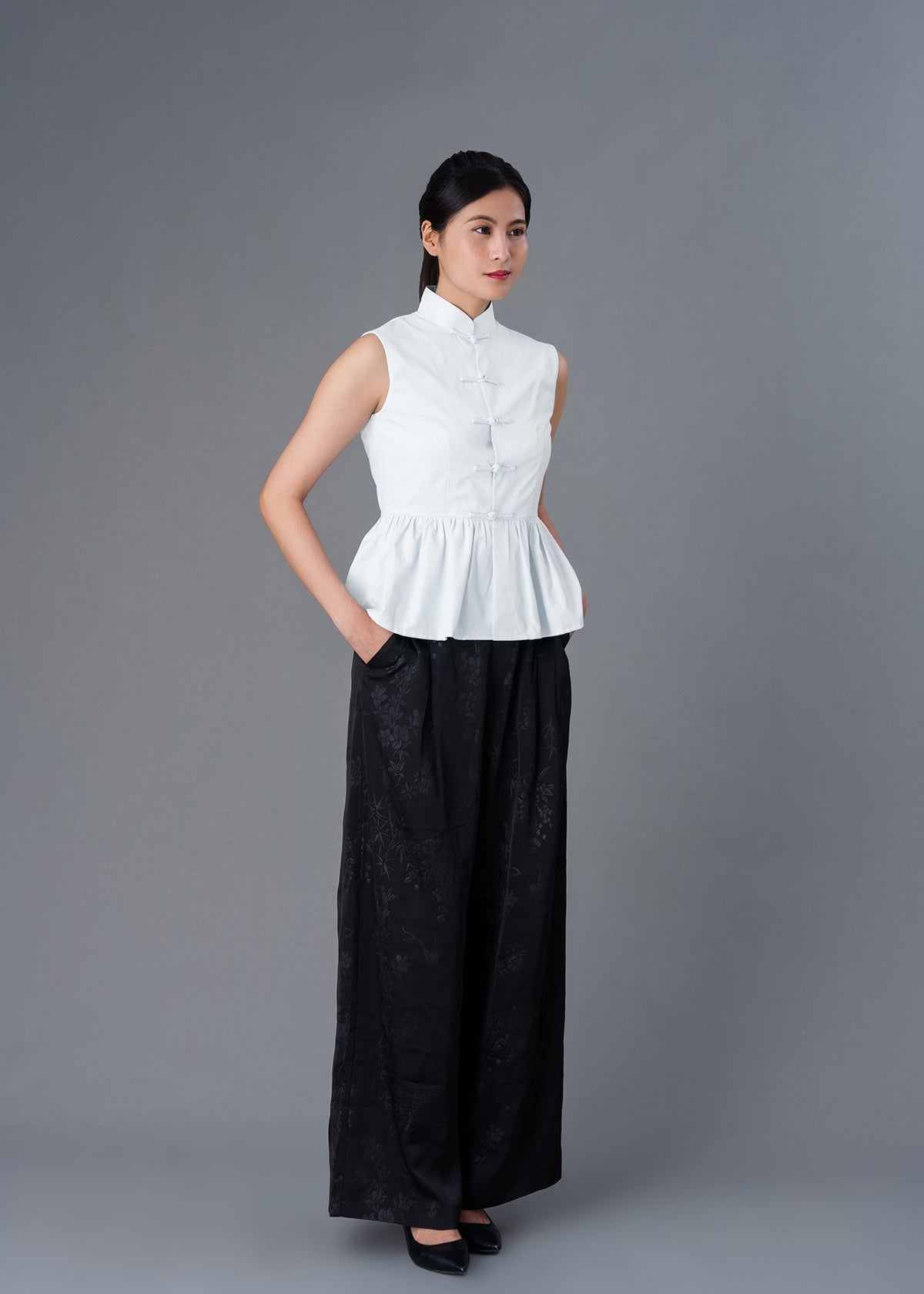Sleeveless Ruffle Qipao Top (White)