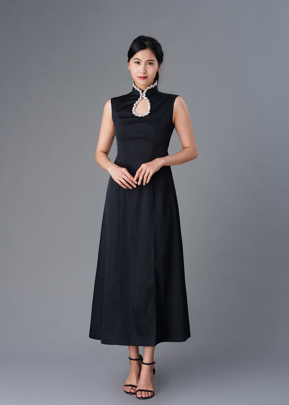 Crystal Keyhole Qipao (Black)