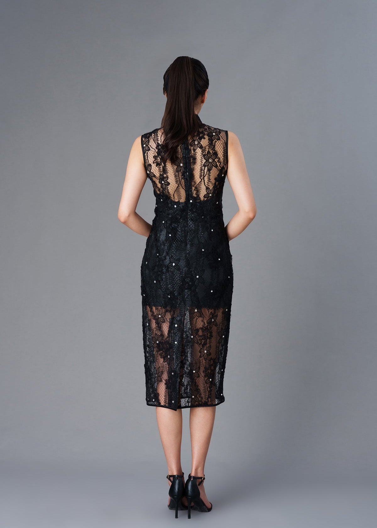 Sleeveless Crystal Lace Qipao with Mini Lining (Black)