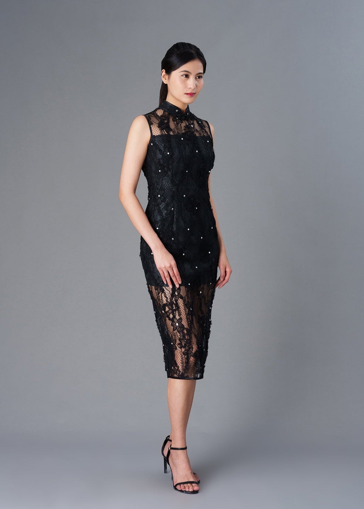 Sleeveless Crystal Lace Qipao with Mini Lining (Black)