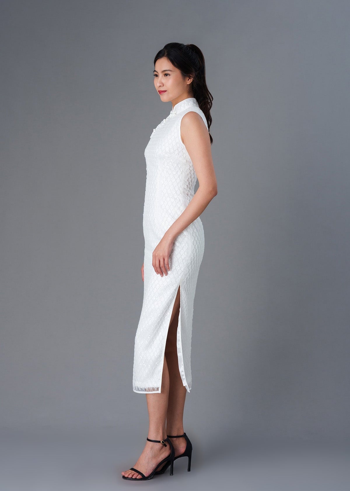 White Scallop Bridal Qipao (White) - RTW