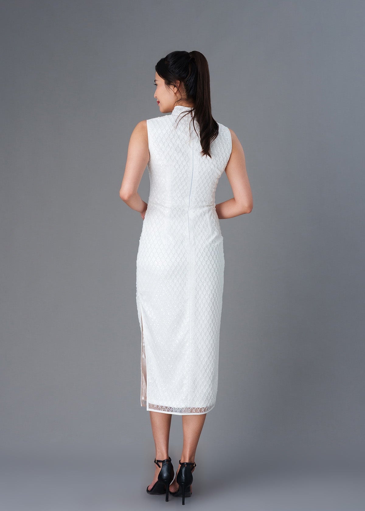 White Scallop Bridal Qipao (White) - RTW