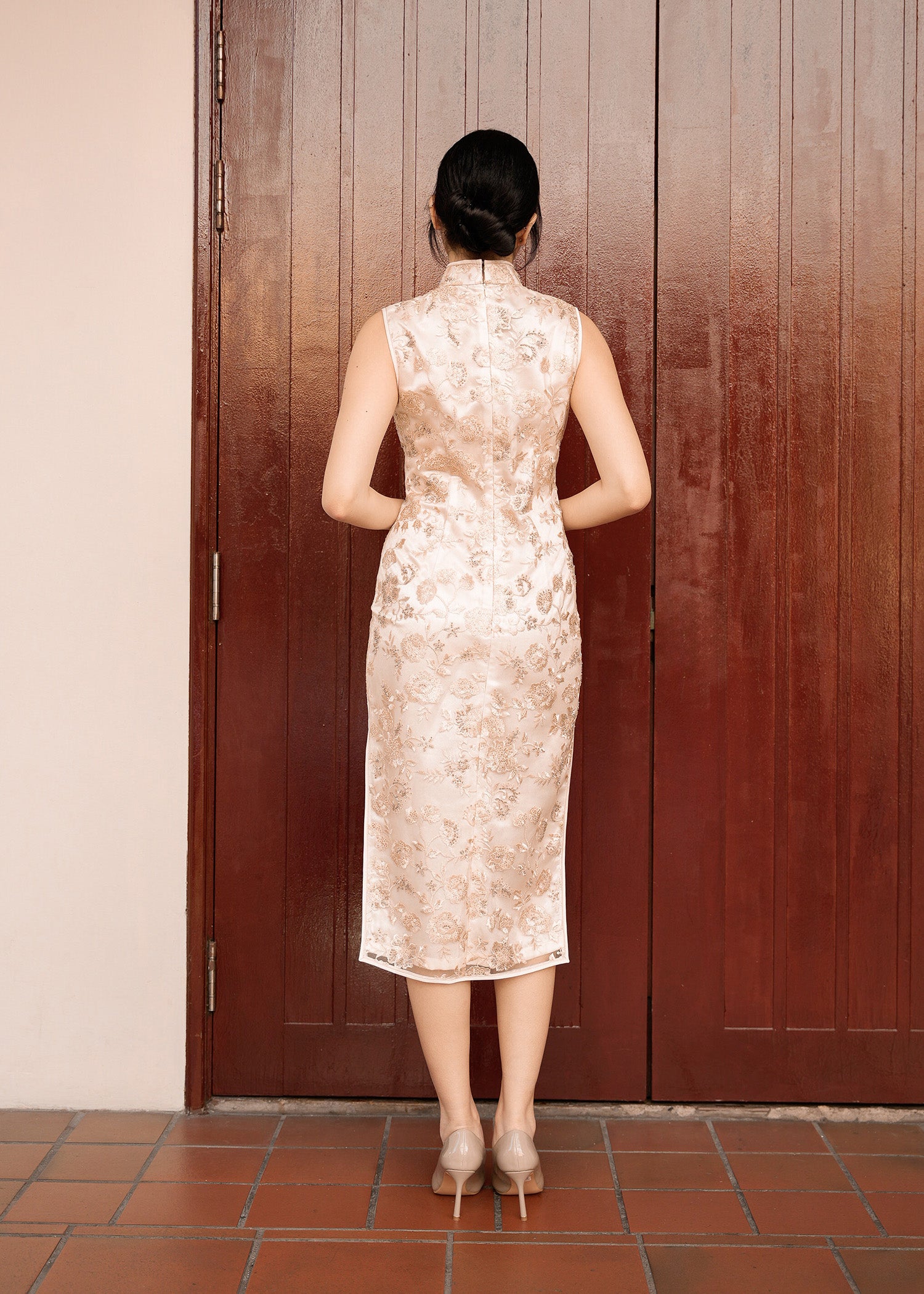 Hazel Sleeveless Lace Qipao