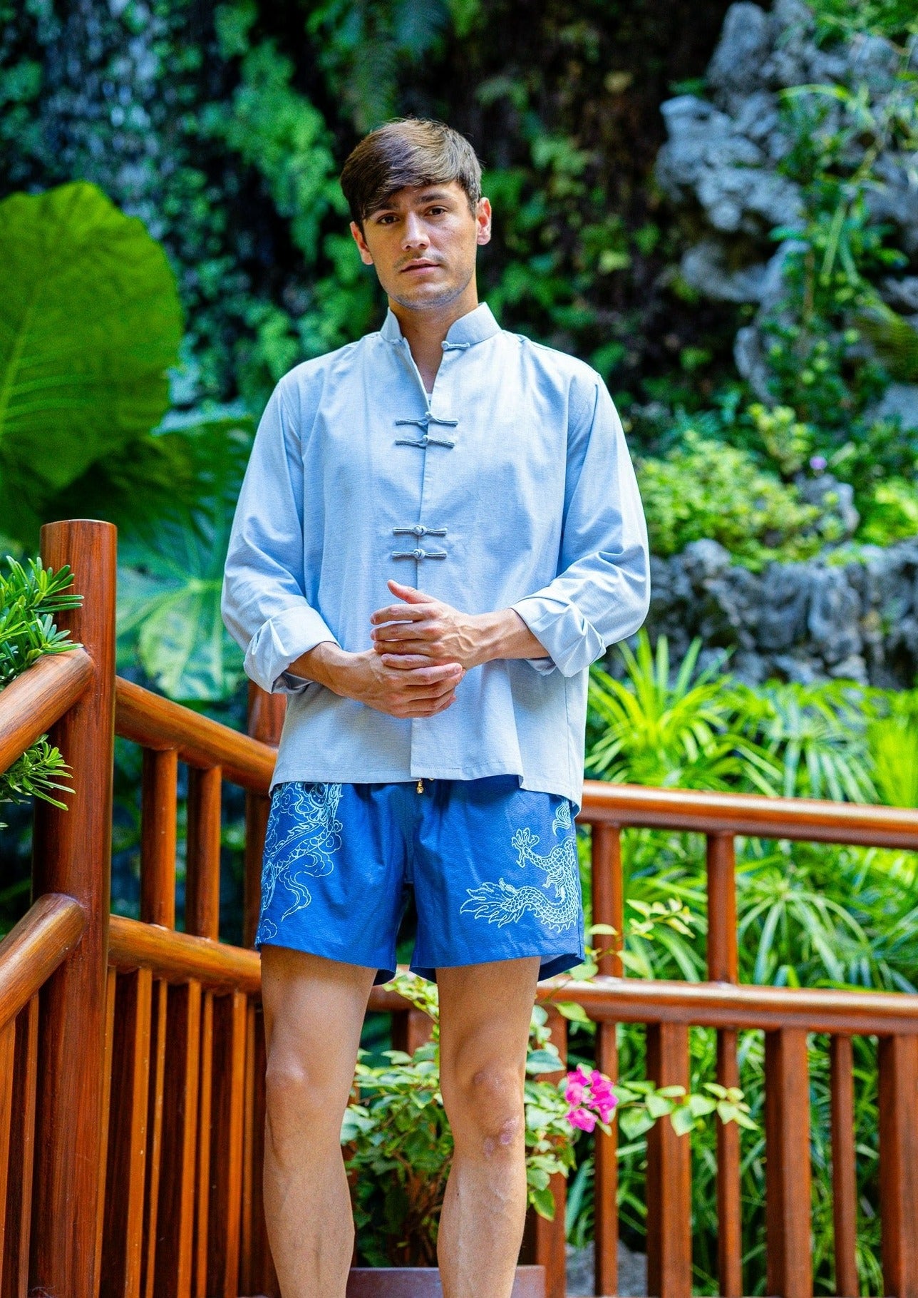 Qipology X Mazu Resortwear Cotton Linen Tang Shirt (Light Blue)